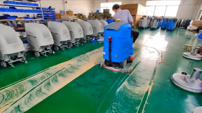 岳阳2023年还在用人工的物业保洁不妨试试洗地机吧